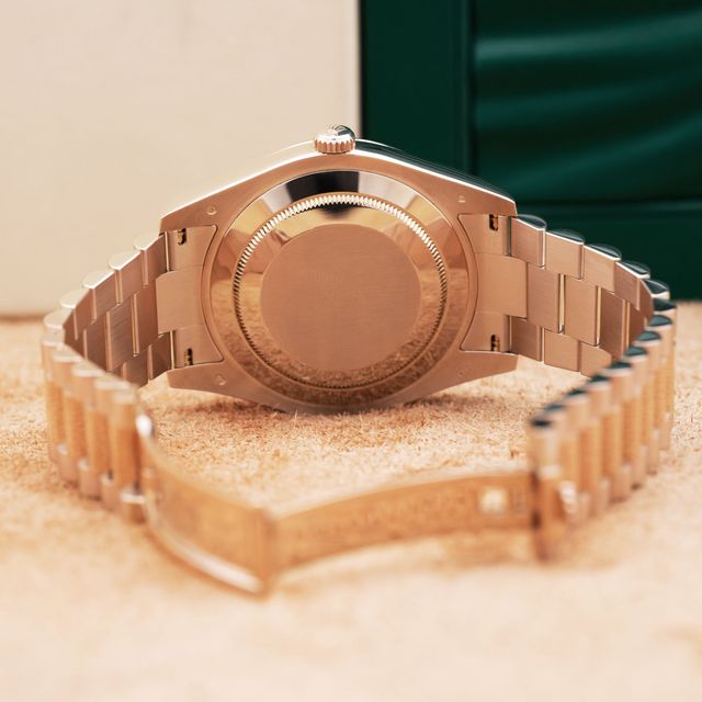 Rolex Day-Date II 218235 Image 4